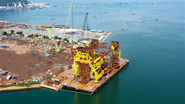PTSC M&C successfully completes Jacket Construction for Lac Da Vang Project and reaches 2 million Safe Man-hours
